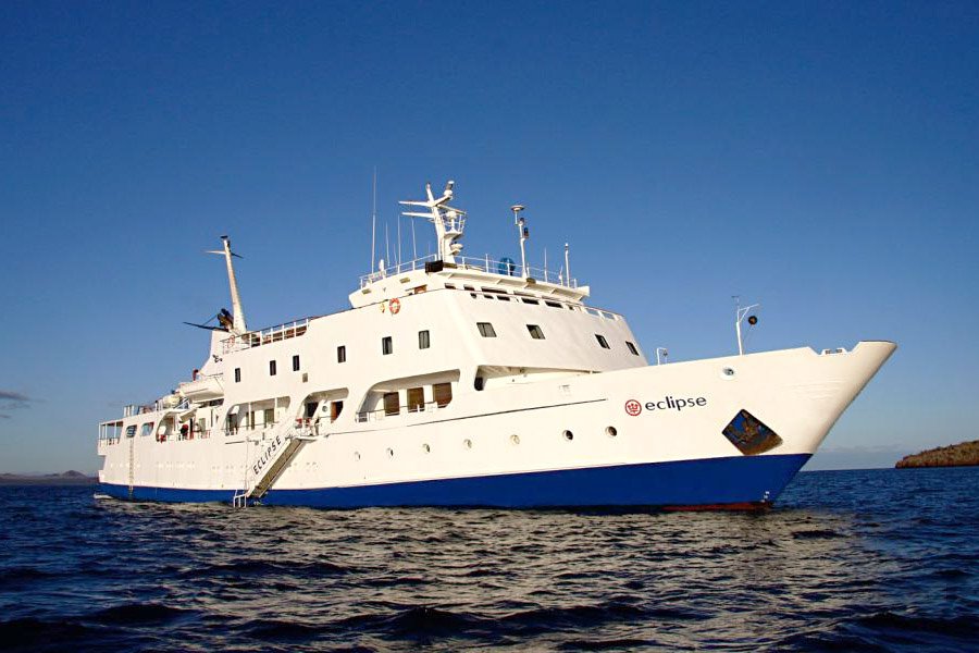 Eclipse Yacht, Galapagos