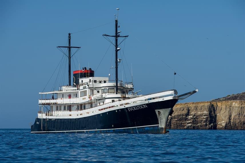 Evolution Yacht, Galapagos